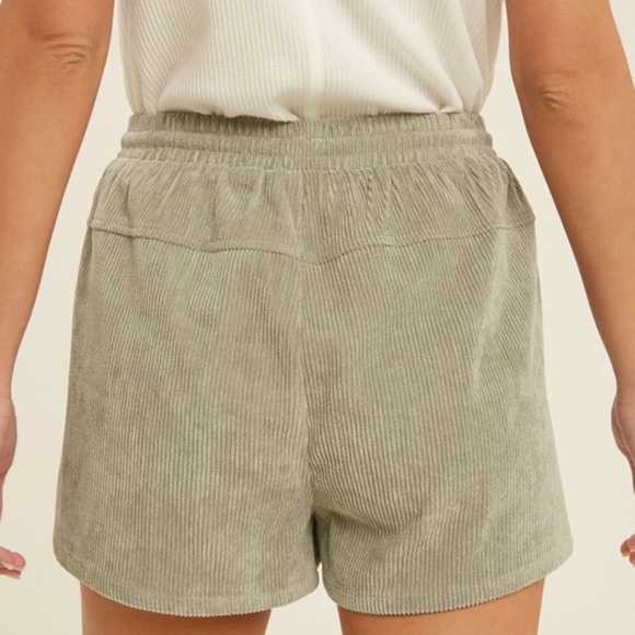 Wishlist shorts multiple sizes - Picture 3 of 4